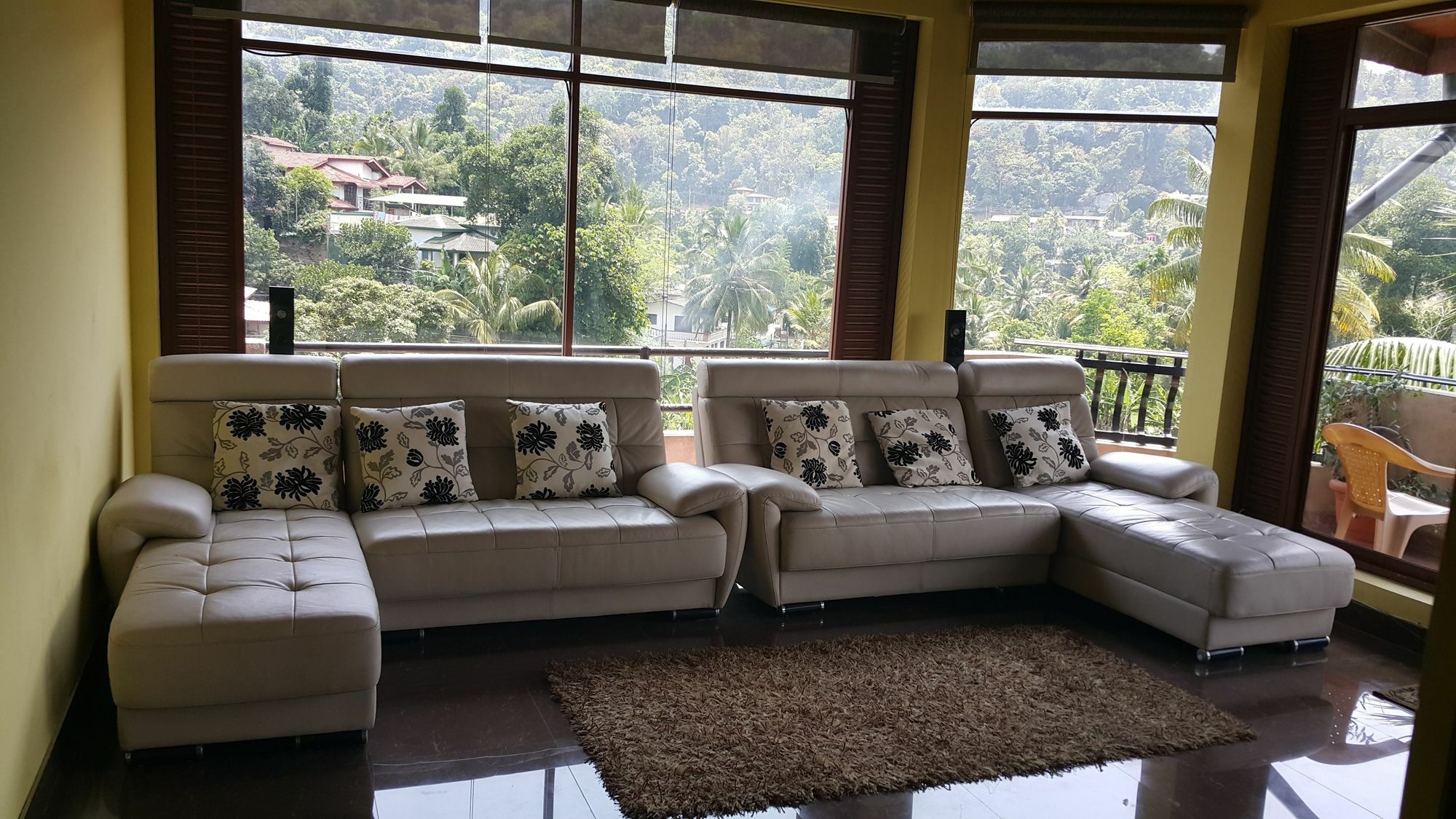 Resident View Homestay Канди Экстерьер фото